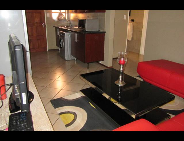 2 BEDROOM TOWNHOUSE FOR SALE IN ALBERTSDAL